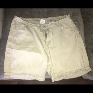 Khaki shorts